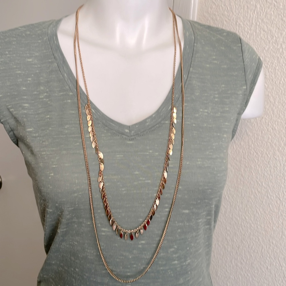 Large necklace gold tone